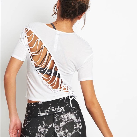 ALO Yoga Tops - NWT Alo Yoga Entwine Short Sleeve Top